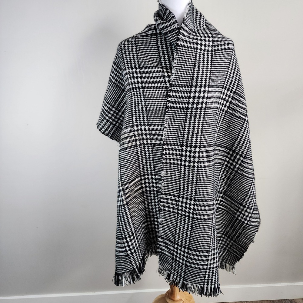 NEW! Northern Reflections Plaid Scarf Wrap Black‎ White Check Houndstooth Fringe